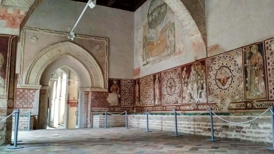 From Seville: Italica Roman City & Medieval Monastery Tour - Shared or private tour?