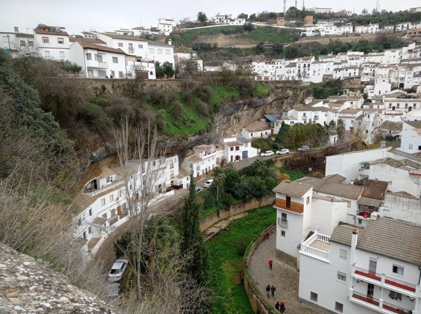 From Seville: Ronda+Setenil de las Bodegas Day Trip - Ronda and the 120-meter gorge