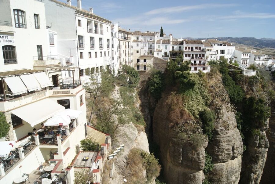 From Seville: White Villages and Ronda Tour - Food, drinks, and the olive oil stop