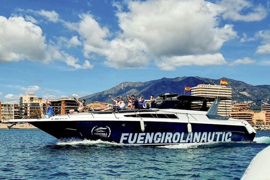 Fuengirola: Dolphin Watching by Yacht with Snacks and Drinks - Should you book the two-hour cruise?