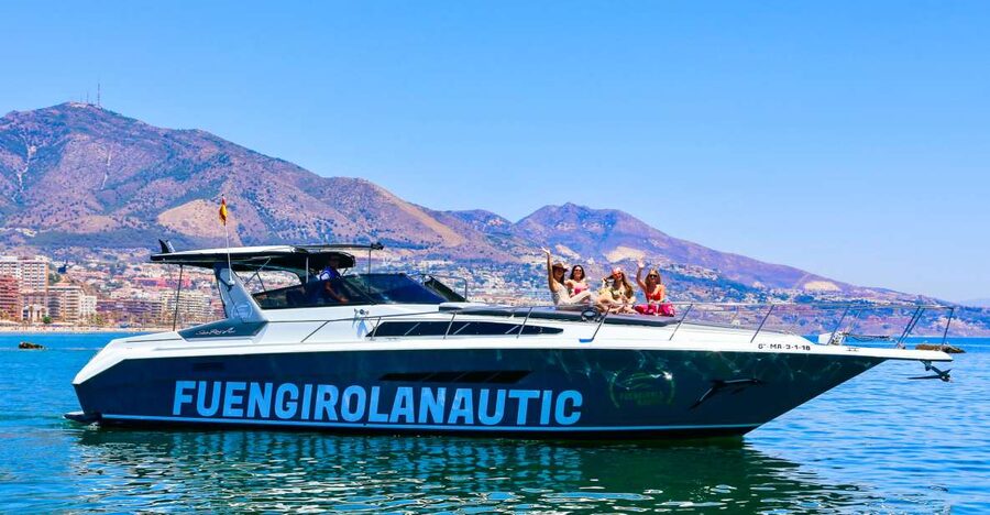 Fuengirola: Dolphin Watching by Yacht with Snacks and Drinks - The dolphin search: rewarding, but never certain