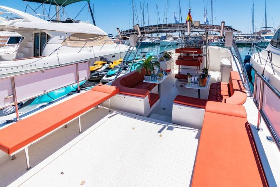 Fuengirola: Fantastic Dolphin Watching Yacht Tour with Drink - Should you book the yacht tour?