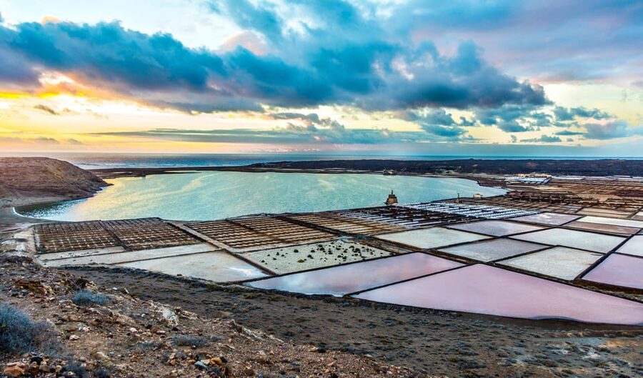 Fuerteventura: Round-Trip or 1-Way Ferry Ticket to Lanzarote - Why this ferry is useful for a Lanzarote day