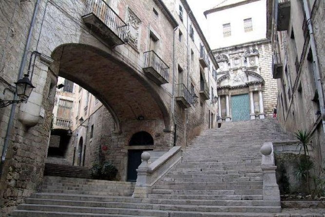 Game Of Thrones Walking Tour in Girona - Starting at Plaça de Sant Feliu