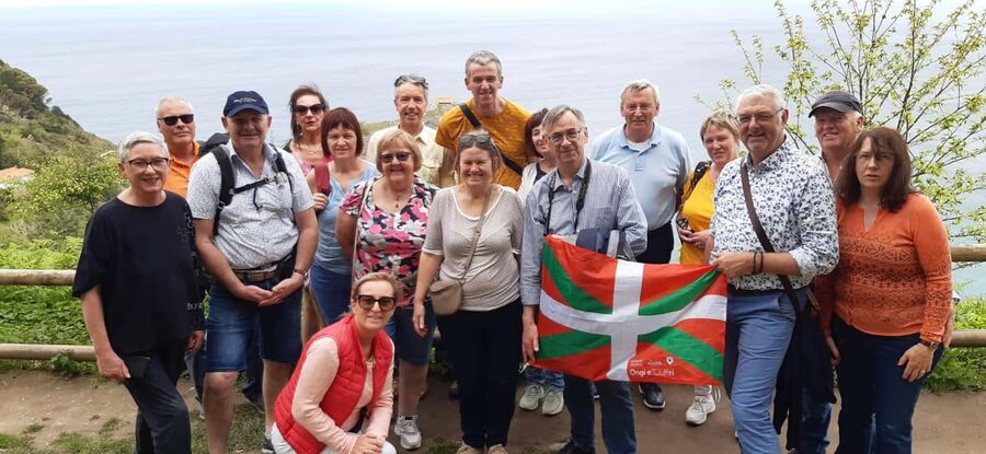 Gaztelugatxe with access, Bermeo and Gernika from Bilbao - Who should book this trip?