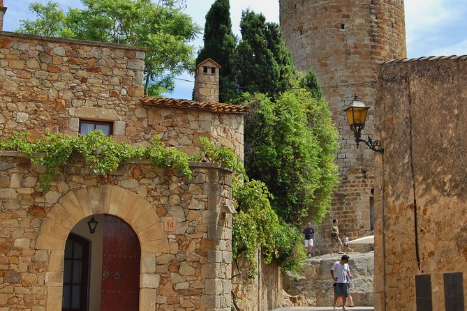 Girona & Costa Brava Small-Group Tour with Pickup from Barcelona - Is $120.29 a Fair Price?
