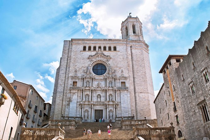 Girona & Dali Museum Small Group Tour with Pick-up from Barcelona - Key points to know before booking