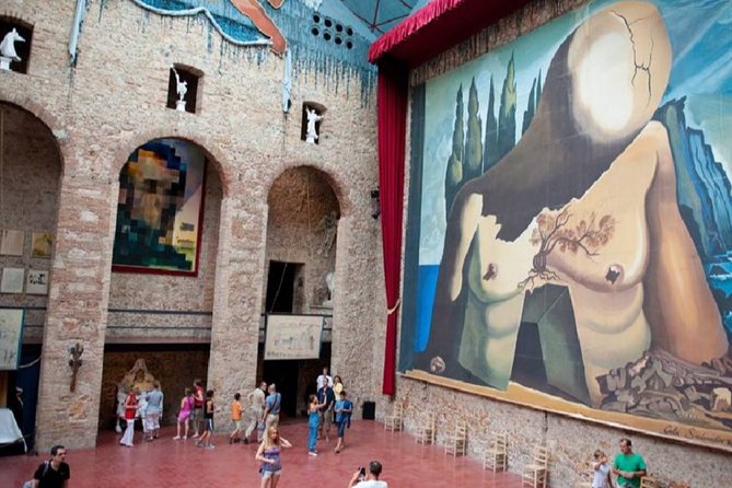 Girona & Dali Museum Small Group Tour with Pick-up from Barcelona - Inside the Dalí Theatre-Museum