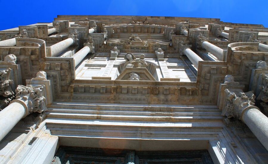 Girona: Small Group Walking Tour - From Gerunda to the medieval city