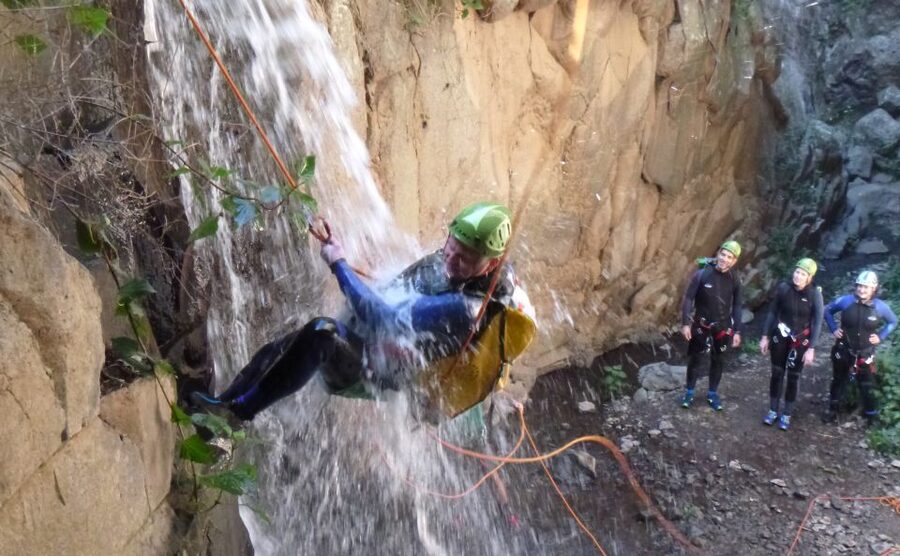 Gran Canaria: Canyoning Trip - Four Waterfalls and the Rope Work
