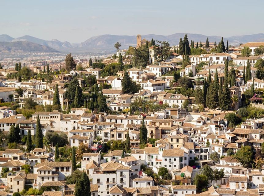 Granada: Albaicín and Sacromonte 2.5-Hour Walking Tour - How hard is this walking tour?