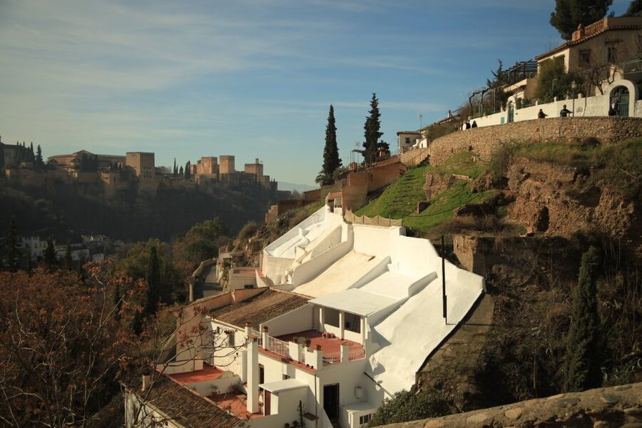 Granada: Albaicin and Sacromonte E-Bike Tour - Sacromonte’s caves and flamenco culture
