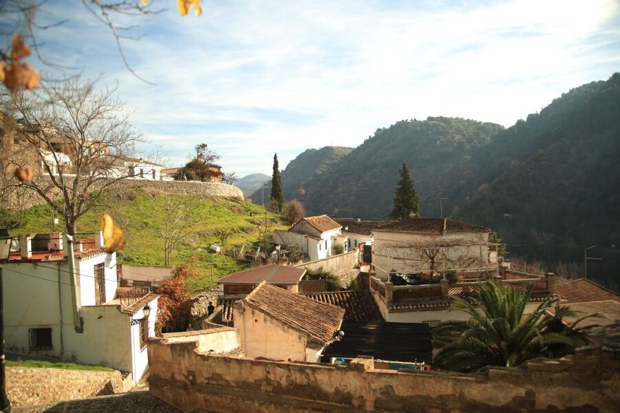 Granada: Albaicin and Sacromonte E-Bike Tour - Who should book this Granada ride?