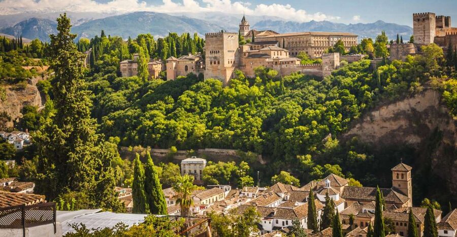 Granada: Alhambra and Charles V Palace Tour - Key points at a glance