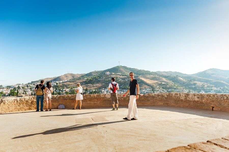 Granada: Alhambra and Generalife Garden Ticket & Guided Tour - What You Actually See in Three Hours