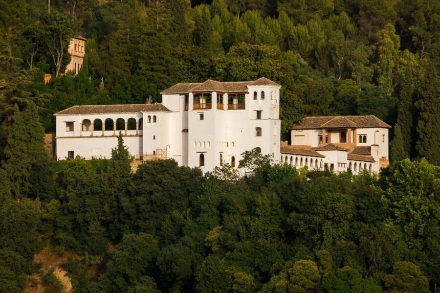 Granada Alhambra and Generalife Gardens Experience Tour - Key points to know before booking
