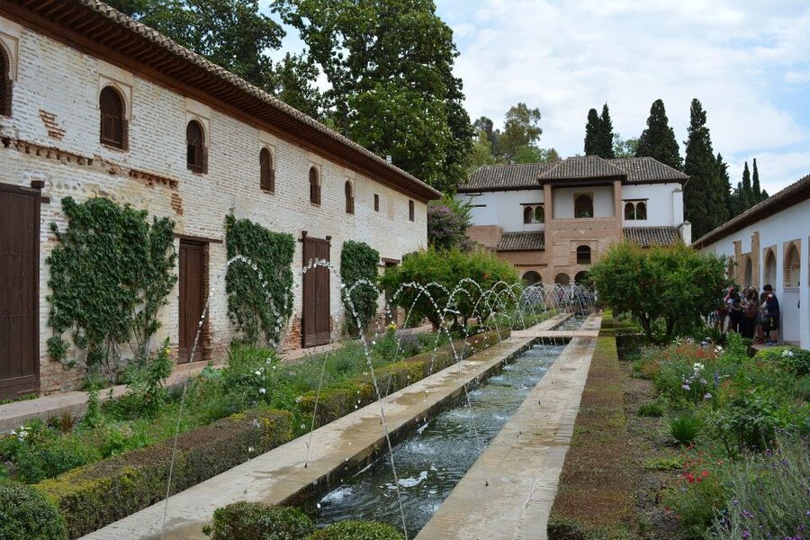 Granada: Alhambra and Generalife Gardens Guided Tour - Paseo de los Cipreses, Secano, and San Francisco Gardens