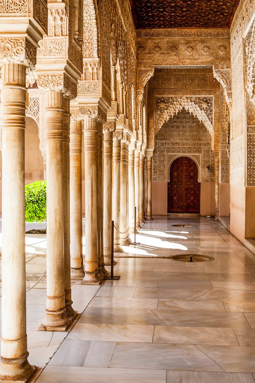 Granada: Alhambra and Nasrid Palaces Entry Ticket - The Nasrid Palaces and their delicate detail