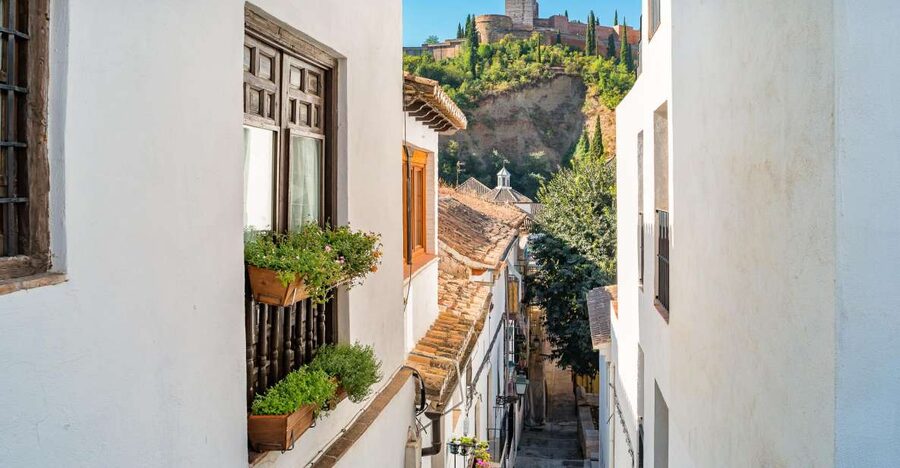 Granada: Alhambra Full Complex & Andalusi Monuments Tickets - The Generalife Gardens and the pleasure of water