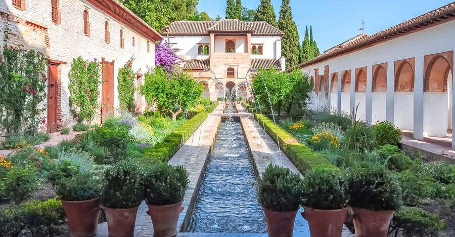 Granada: Alhambra Gardens and Generalife Ticket - The Alcazaba and its military edge