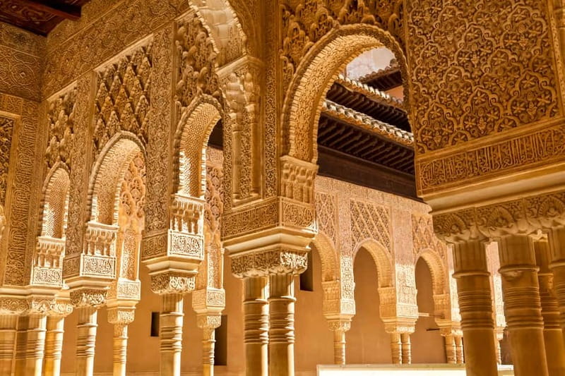 Granada: Alhambra & Gardens Tour w/Nasrid Palaces Option - Why a guide helps at the Alhambra
