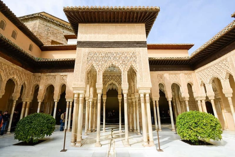 Granada: Alhambra & Gardens Tour w/Nasrid Palaces Option - Meeting at Paseo de la Sabika 28