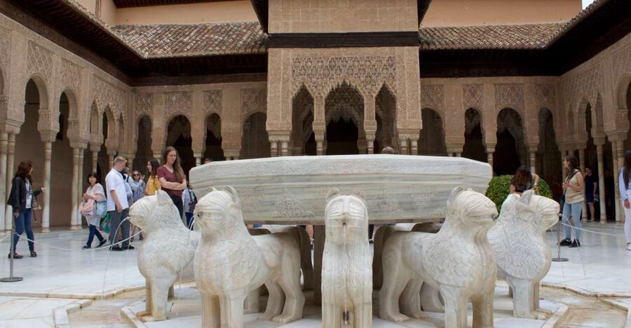 Granada: Alhambra Guided Tour with Nasrid Palaces - Key Points at a Glance