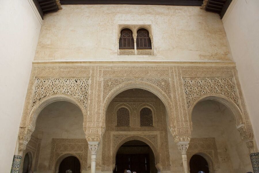 Granada: Alhambra Guided Tour with Nasrid Palaces - What $55 Includes, and What It Does Not