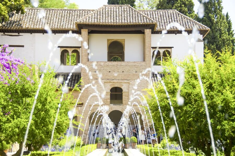 Granada: Alhambra, Nasrid, and Generalife Private Tour - Key points to know before booking