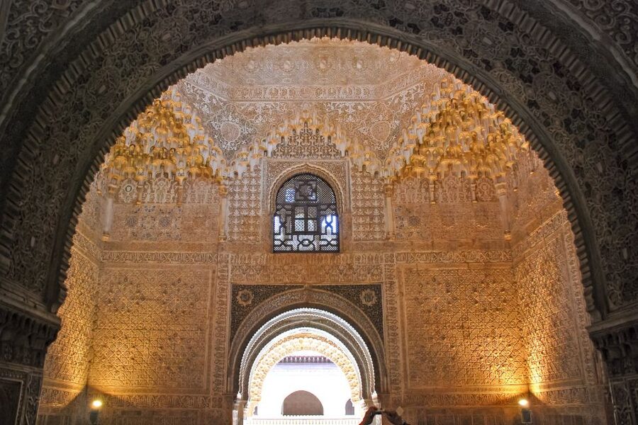 Granada: Alhambra, Nasrid, and Generalife Private Tour - Ticket security and changing start times