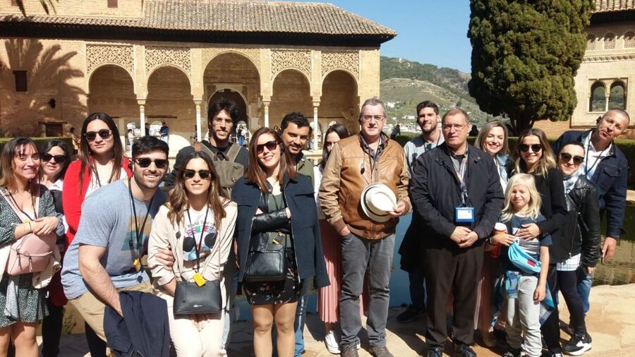 Granada: Alhambra, Nasrid Palaces, & Generalife Guided Tour - Palace of Charles V: A Short Christian Contrast