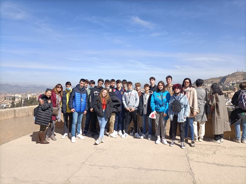 Granada: Alhambra, Nasrid Palaces, & Generalife Guided Tour - Nasrid Palaces: The Tour’s Essential Hour and a Half