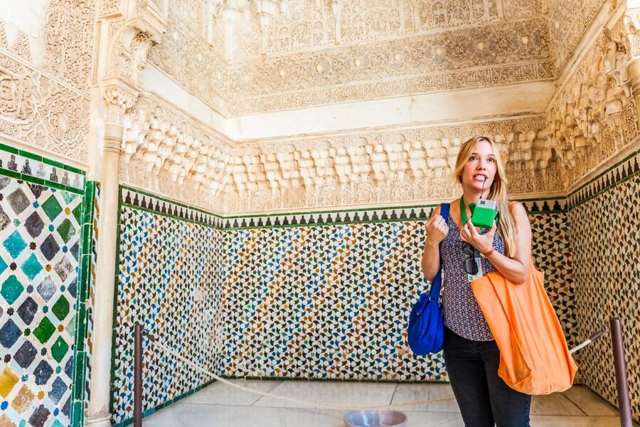 Granada: Alhambra & Nasrid Palaces Tour with Tickets - Palace of Charles V and the Christian chapter