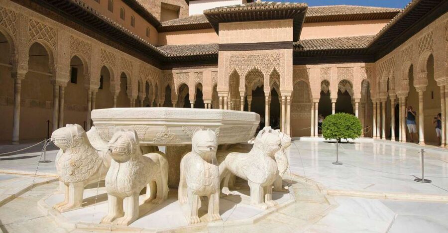 Granada: Alhambra Small Group Tour with Nasrid Palaces - Key points to know before booking