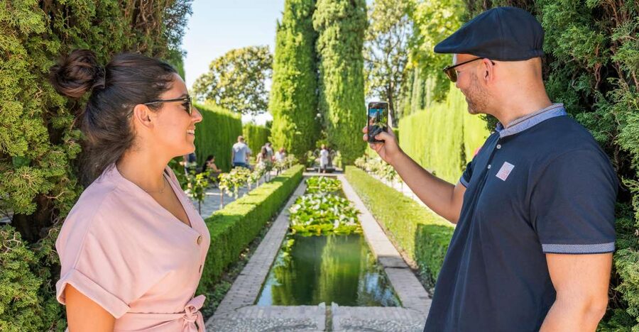 Granada: Alhambra Ticket and Guided Tour with Nasrid Palaces - Medina and the working city behind the palaces