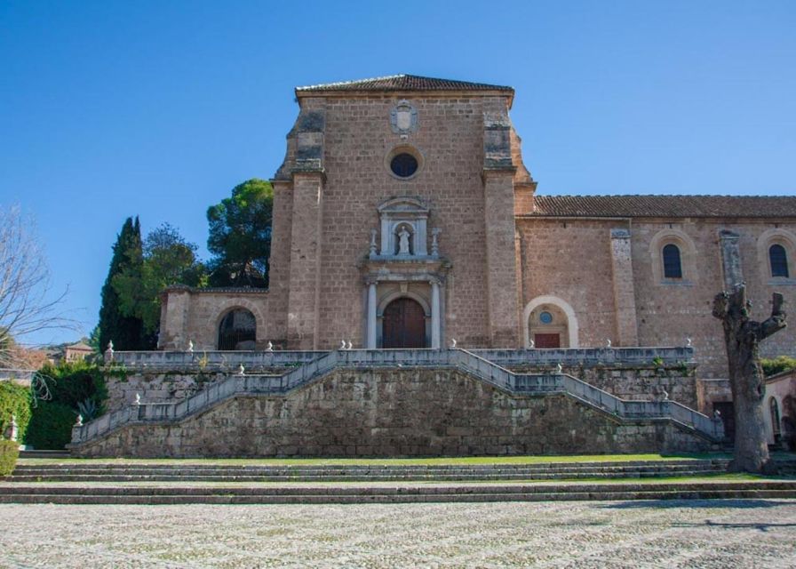 Granada: Cathedral, Royal Chapel & 5 Monuments Combo Ticket - Cathedral of Granada: Renaissance scale in the city center