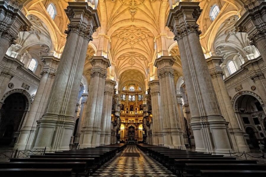 Granada: Cathedral & Royal Chapel Skip the Line Tour - Meeting in Plaza Isabel la Católica