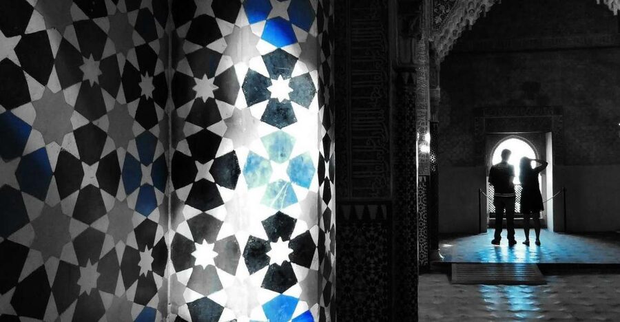 Granada: Fast-Track Alhambra & Nasrid Palaces Guided Tour - Why a guided Alhambra visit earns its place