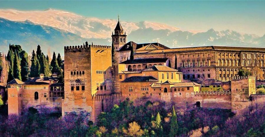 Granada: Full Alhambra Premium Guided Tour with Tickets - The Opening Views and the Old Settlement