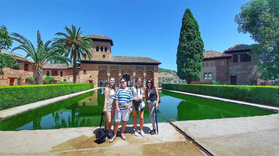 Granada: Full Alhambra Premium Guided Tour with Tickets - El Partal and the Gardens Beyond