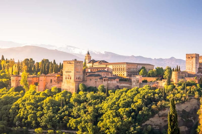 Granada: Gardens of the Alhambra and Generalife Regular Tour - The important omission: Nasrid Palace tickets