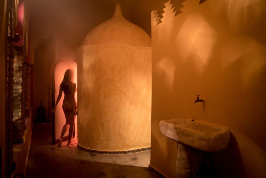 Granada: Hammam Experience with Massage at Baños de Elvira - Warm pool, cold bath, and peppermint steam