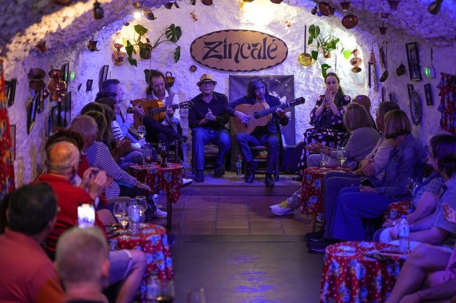 Granada: Live Flamenco Show - Finding Cueva Zincalé at Camino del Sacromonte 55