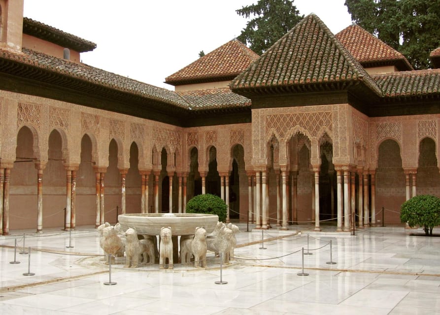 Granada: Tour of Alhambra, Generalife, and Nasrid Palaces - Key points before you book