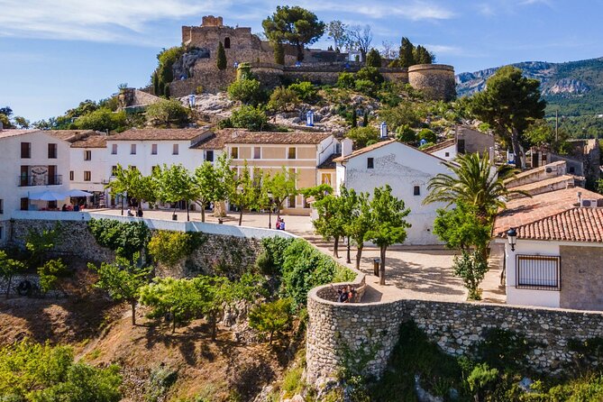 Guadalest and Algar Waterfalls Tour from Alicante or Benidorm - What the guide adds to the day