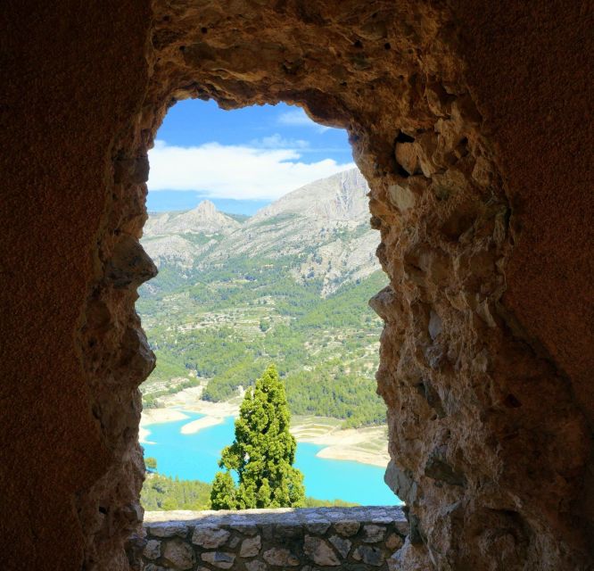 Guadalest day trip - From Albir & Benidorm - The 45-minute ride from the Costa Blanca