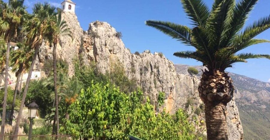 Guadalest day trip - From Albir & Benidorm - Arriving at El Castell de Guadalest