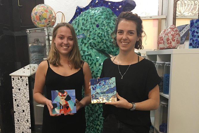 Guided Gaudí Trencadís Mosaic Workshop in Barcelona 2 Hours - Why families and mixed-age groups like it