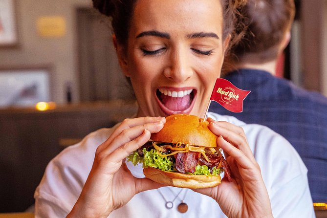 Hard Rock Cafe Barcelona with Set Lunch or Dinner - Course by course: what to expect from the food