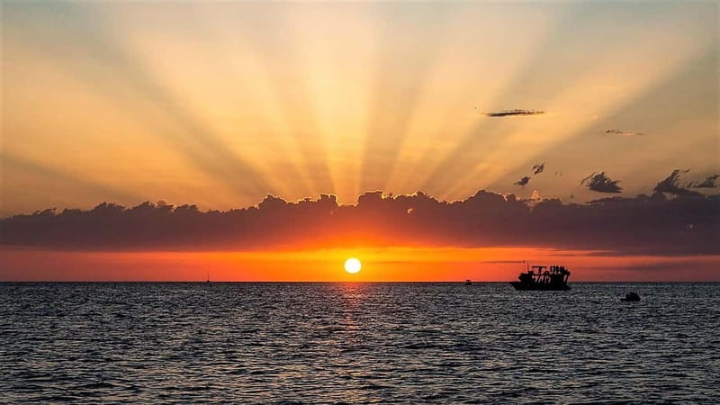 Ibiza: Snorkeling, Sunset Beach and Cave Boat Trip - Key points at a glance